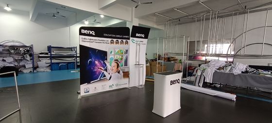 la cabina recta de la feria profesional de la publicidad de la bandera del contexto de la curva del 10ft levanta banderas