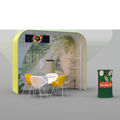 El contexto arqueado abierto empareda la exhibición de la cabina del convenio de la exposición para la feria profesional